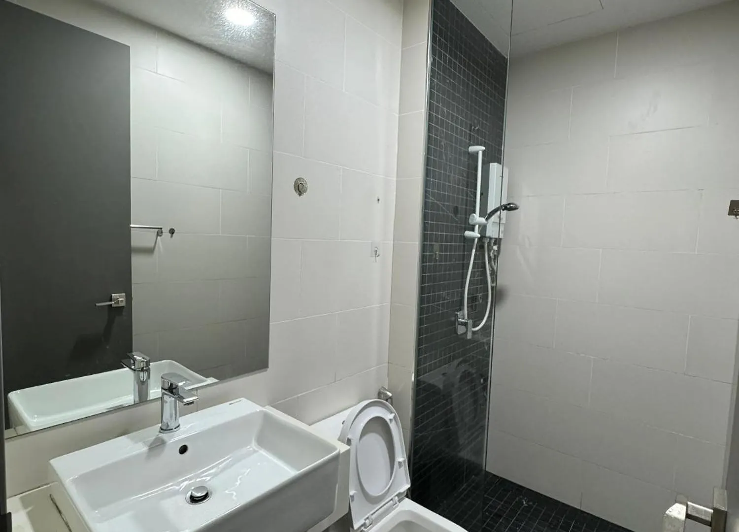 Apartment Cozy Comfort- Beacon Executives Suite George Town